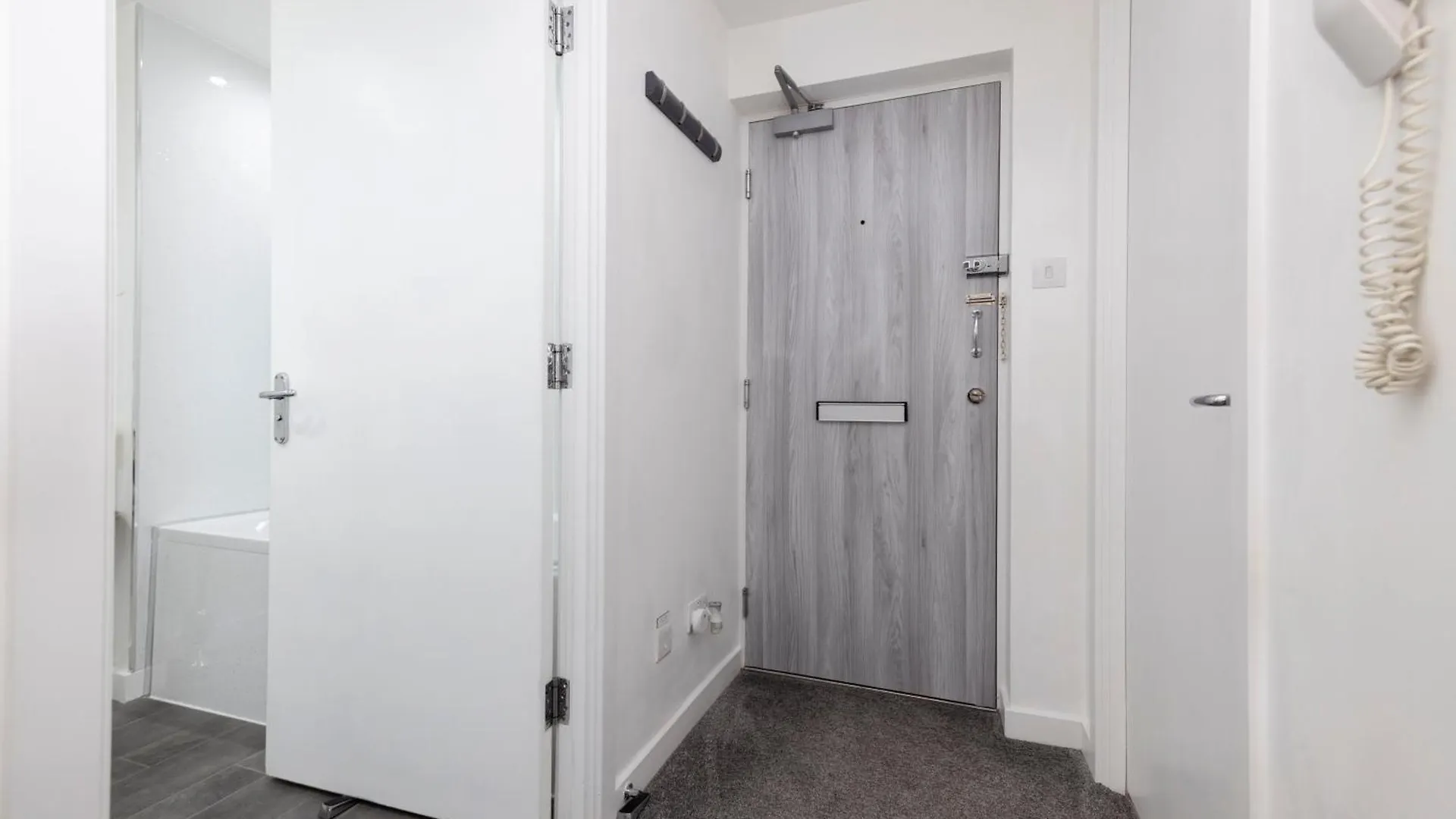 爱丁堡Joivy Elegant Flat With Balcony公寓 英国