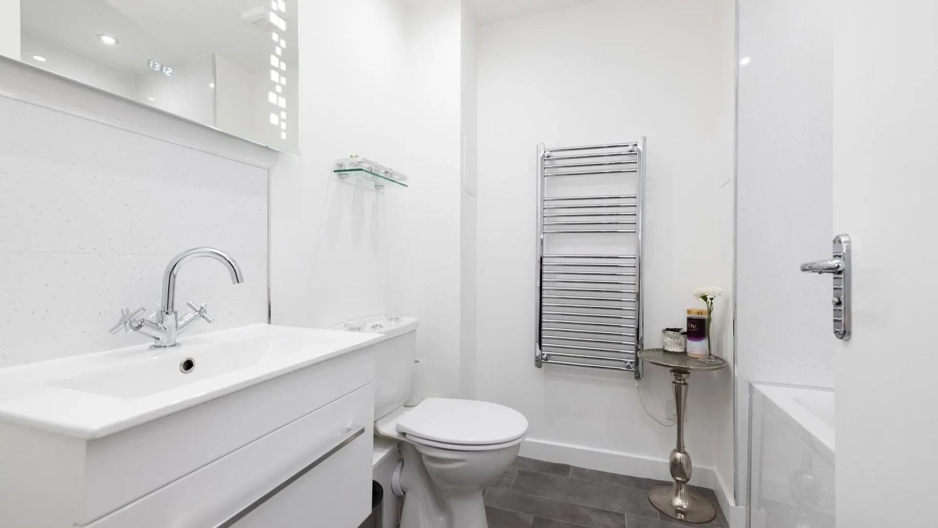 Joivy Elegant Flat With Balcony Apartman Edinburgh